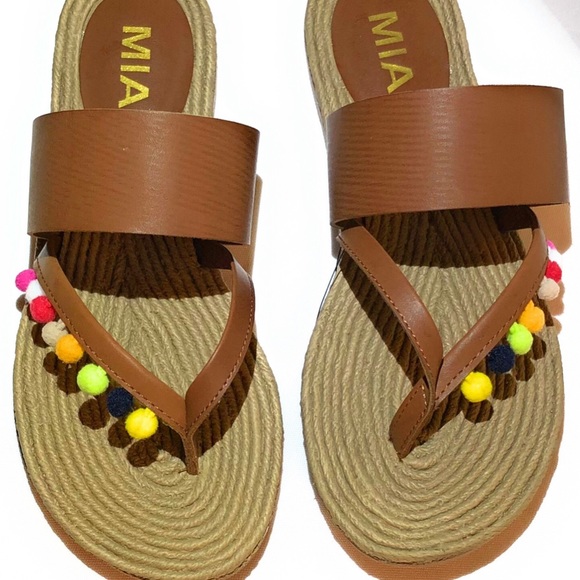 MIA Kelly Flat Thong Pom Pom Sandal Size 8 - Picture 2 of 6